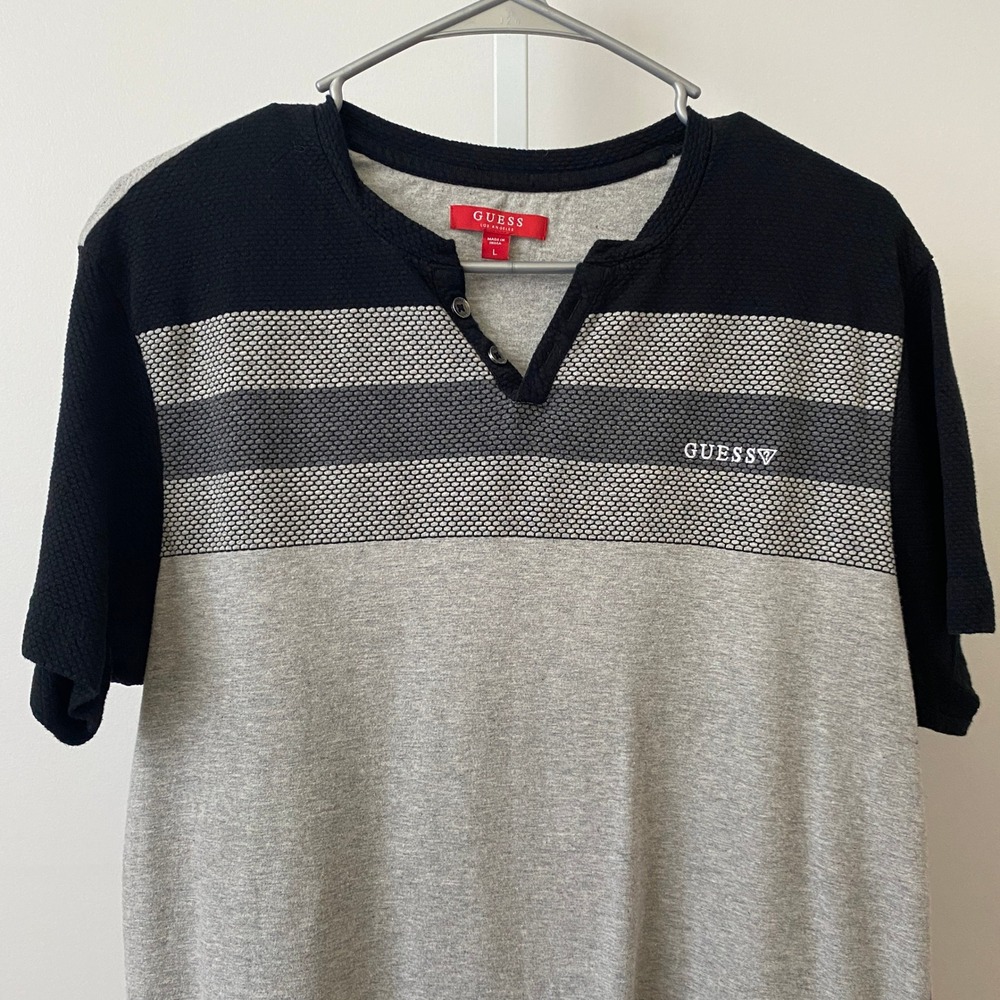 GUESS Cotton Relaxed Rugged Colorblock Henley Shirt Large Gray Black Mens Tee - Picture 2 of 6